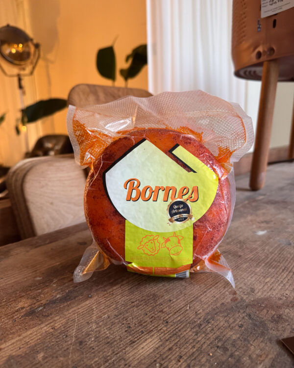 Queijo de vaca e Ovelha Apimentado +/- 800Gr