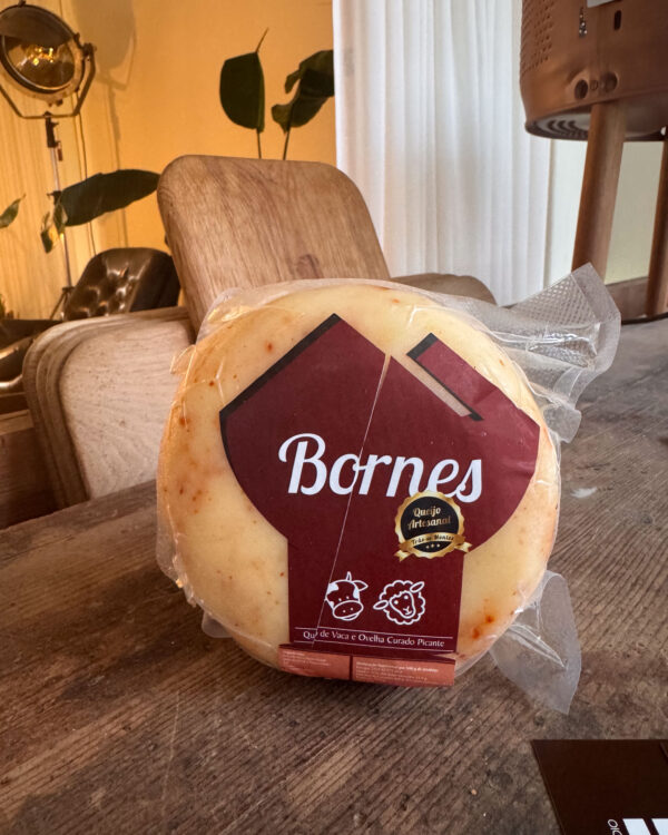 Queijo de vaca e Ovelha Picante +/- 800Gr